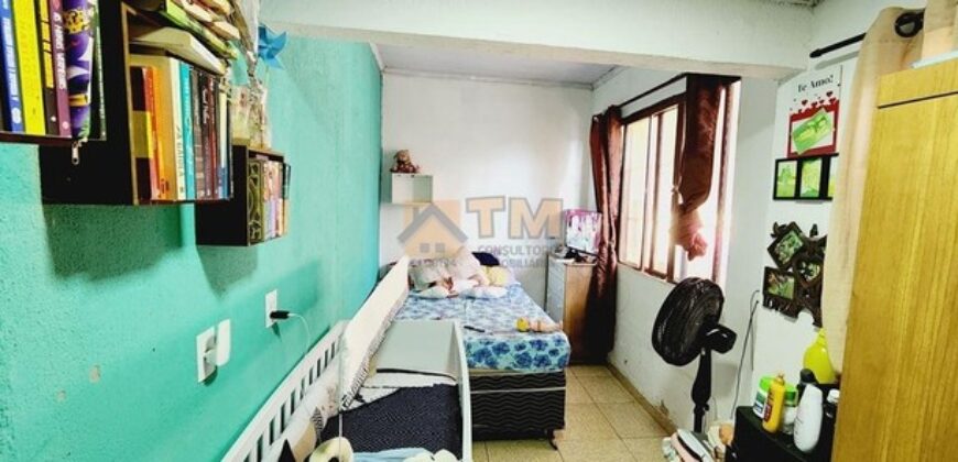 Excelente Casa com 4 Quartos de Esquina, Lote com 380 metros, Bairro São José