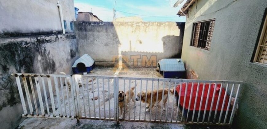 Excelente Casa com 4 Quartos de Esquina, Lote com 380 metros, Bairro São José