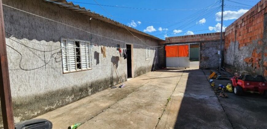 2 KITES NO MESMO LOTE, NA QUADRA 302 DO BAIRRO RESIDENCIAL OESTE, EM SÃO SEBASTIÃO DF.