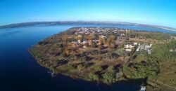 Lote de frente ao para Lago, Condomínio Fechado, Aceita Troca