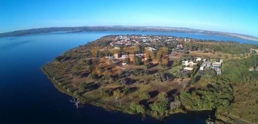 Lote de frente ao para Lago, Condomínio Fechado, Aceita Troca