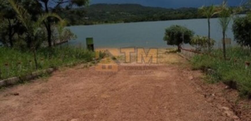 Lote de frente ao para Lago, Condomínio Fechado, Aceita Troca