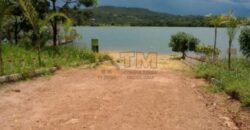 Lote de frente ao para Lago, Condomínio Fechado, Aceita Troca