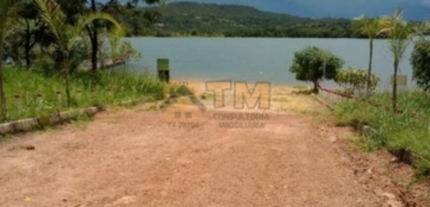 Lote de frente ao para Lago, Condomínio Fechado, Aceita Troca