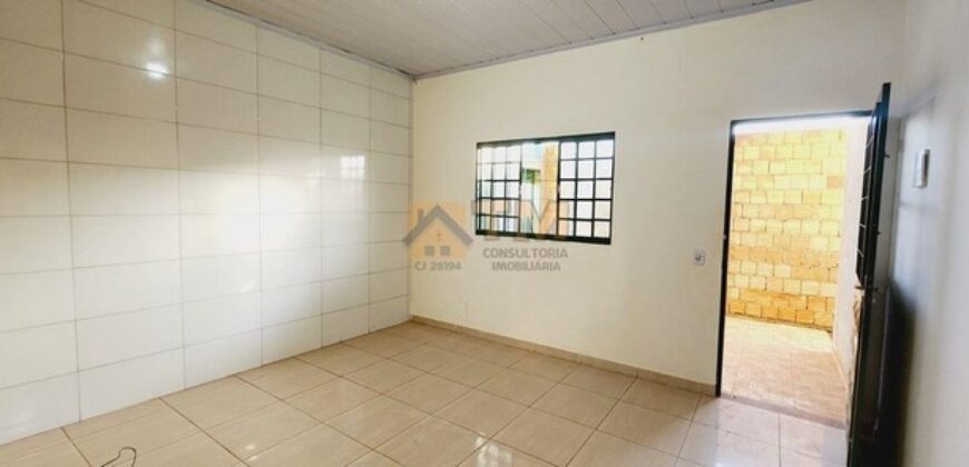 Excelente Imóvel com 2 Casas no mesmo lote, Perto da Principal