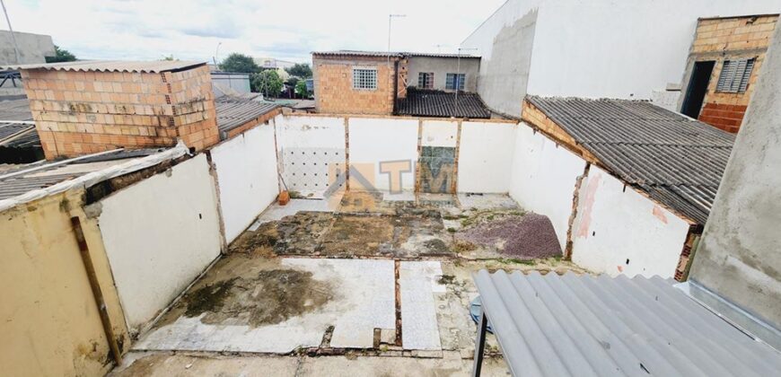 Sobrado Inacabado na Quadra 303 do Residencial Oeste, em São Sebastião/DF.,