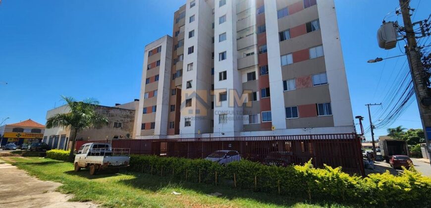 EXCELENTE APARTAMENTO COM 2 QUARTOS, TODO REFORMADO, DE CANTO, COM VISTA LIVRE, ANDAR ALTO, EM SAMAMBAIA, BRASILIA/DF.