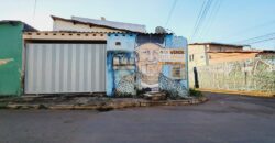 OPORTUNIDADE, DE ADQUIRIR UMA EXCELENTE CASA DE ESQUINA, PERTO DE PARADA DE ONIBUS, MERCADO, FARMACIA, ENTRE OUTROS COMERCIOS, NA RUA 32 DO SETOR TRADICIONAL EM SÃO SEBASTIÃO/DF.