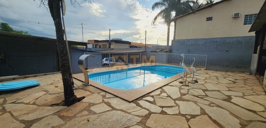 Excelente Casa, com 2 Quartos, Piscina, Lote Vazado com 490 metros, Bairro Itaipu, São Sebastião/DF.