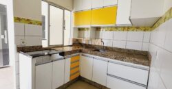 EXCELENTE CASA TODA REFORMADA COM ARMÁRIOS PLANEJADOS, COM 3 QUARTOS SENDO 1 SUITE, EM UMA DAS MELHORES QUADRAS DO JARDINS MANGUEIRAL QC 15, – AC. FINANCIAMENTO!