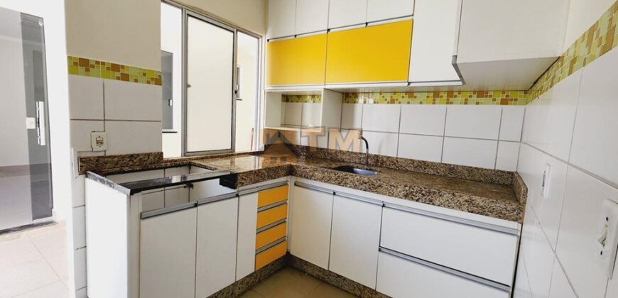 EXCELENTE CASA TODA REFORMADA COM ARMÁRIOS PLANEJADOS, COM 3 QUARTOS SENDO 1 SUITE, EM UMA DAS MELHORES QUADRAS DO JARDINS MANGUEIRAL QC 15, – AC. FINANCIAMENTO!