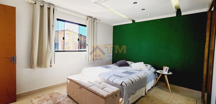 Excelente Sobrado para Investir ou Morar, 5 Quartos, Suite, com Lindo Jardim, Vista Livre, Lotão com 450 metros na Rua 03, do Bairro Vila do Boa, São Sebastião/DF. Aceita imóvel de menor Valor