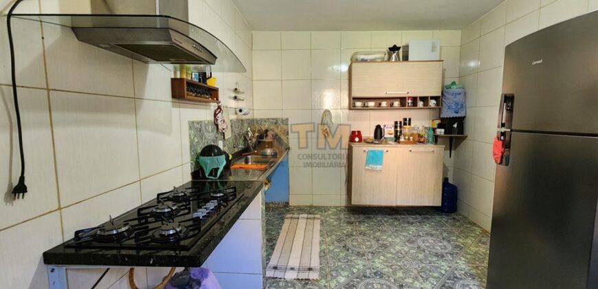 Excelente Sobrado para Investir ou Morar, 5 Quartos, Suite, com Lindo Jardim, Vista Livre, Lotão com 450 metros na Rua 03, do Bairro Vila do Boa, São Sebastião/DF. Aceita imóvel de menor Valor