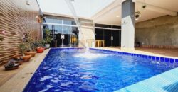 SOBRADO ALTO PADRÃO, COM 4 SUITES, PISCINA, ARMÁRIOS PLANEJADOS, 2 LAJES, BAIRRO RESIDENCIAL DO BOSQUE EM SÃO SEBASTIÃO/DF. ACEITA CARRO