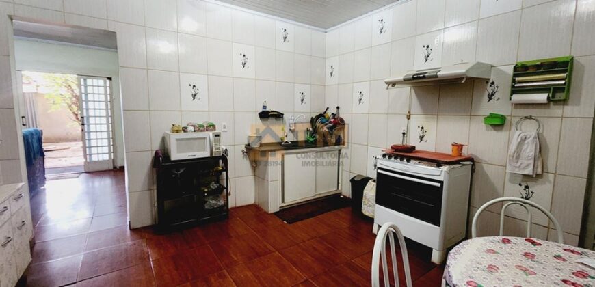 CASA COM 2 QUARTOS, SUITE, BAIRRO RESIDENCIAL VITÓRIA, EM SÃO SEBASTIÃO/DF. ACEITA TROCA