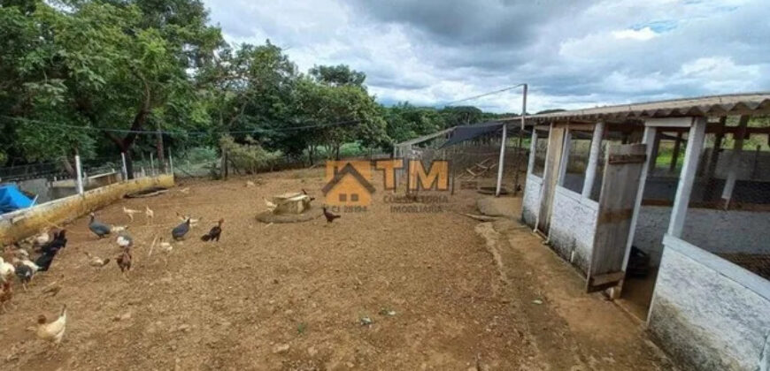 Maravilhosa Chácara com 2 hectares, com córrego, Piscina, Bem Localizada, no Bairro Capão Cumprido em São Sebastião/DF. – Aceita imóvel em São Sebastião.