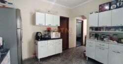 EXCELENTE CASA COM 3 QUARTOS, MAIS UMA KITNET, BAIRRO RESIDENCIAL OESTE, QUADRA 203,, MUITO BEM LOCALIZADA, EM SÃO SEBASTIÃO/DF.