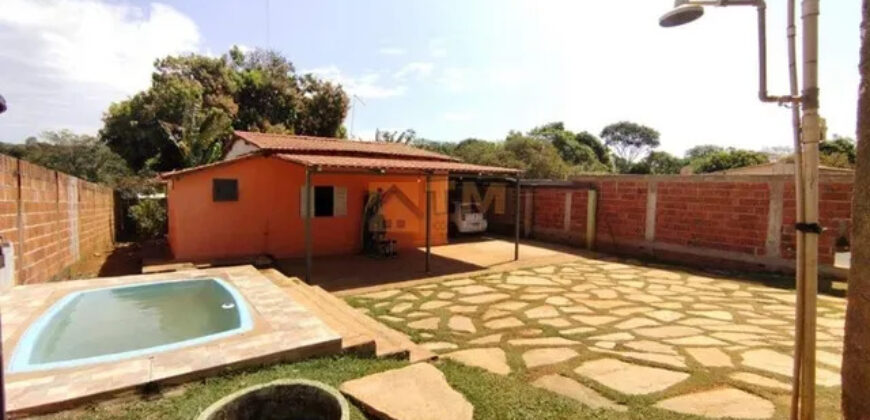 CASA EM CONDOMÍNIO FECHADO. RESIDENCIAL MORRO DA CRUZ EM SAO SEBASTIÃO DF.