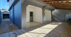 Excelente Sobrado com 6 Qtos, na Qd. 202 do Residencial Oeste – Ac. Carro