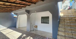 Excelente Sobrado com 6 Qtos, na Qd. 202 do Residencial Oeste – Ac. Carro