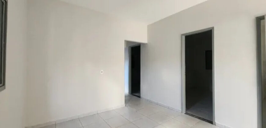 Excelente Sobrado com 6 Qtos, na Qd. 202 do Residencial Oeste – Ac. Carro