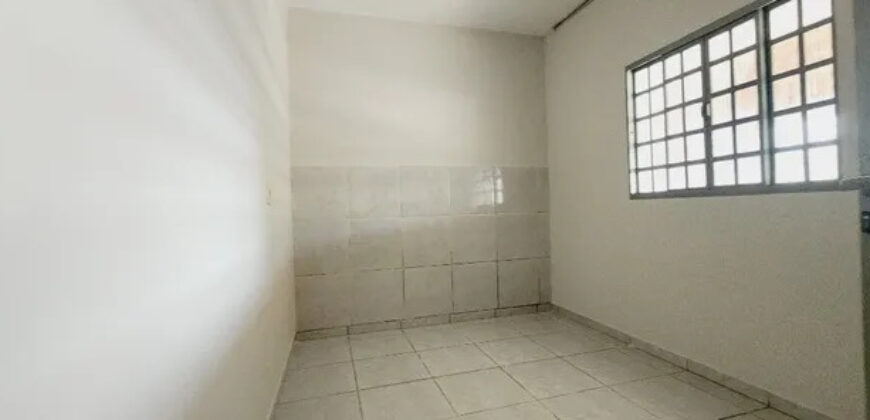 Excelente Sobrado com 6 Qtos, na Qd. 202 do Residencial Oeste – Ac. Carro