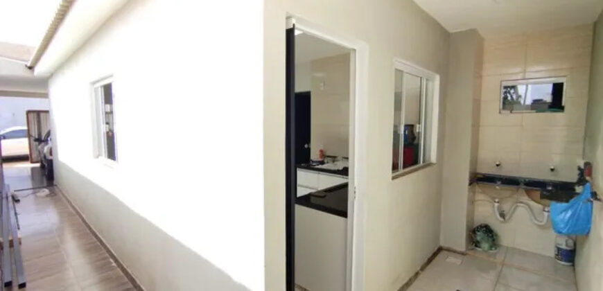 Excelente Casa com 3 Quartos, Na Chacara 58 do Bairro Morro da Cruz, em São Sebastião/DF