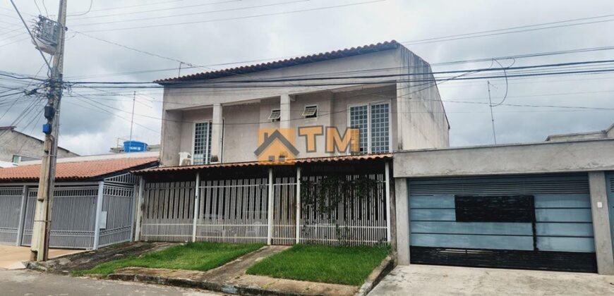 EXCELENTE SOBRADO, COM 5 QUARTOS, SUITES, BEM LOCALIZADO, NA QUADRA 102 DO BAIRRO RESIDENCIAL OESTE, EM SÃO SEBASTIÃO/DF. – ACEITA IMÓVEL DE MENOR VALOR