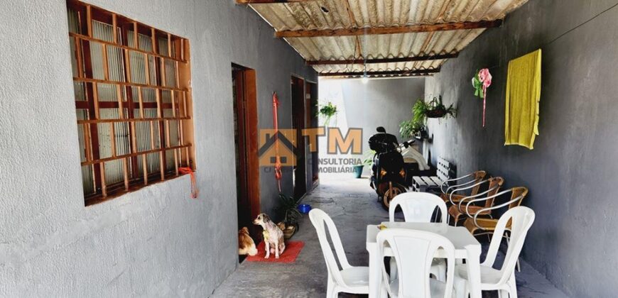 CASA BEM ESPAÇOSA COM 4 QUARTOS, SUITE, LOTÃO DE 237 METROS, NA COMERCIAL DO BAIRRO JOÃO CANDIDO, SENTIDO OURO VERMELHO II.