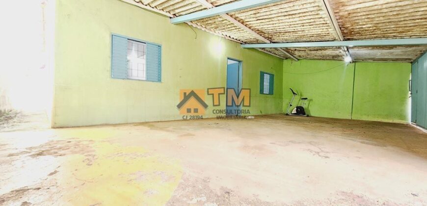 CASA COM 3 QTOS, COM ESPAÇO AMPLO NO FUNDO DO LOTE, NO BAIRRO VILA NOVA, EM SÃO SEBASTIÃO/DF.