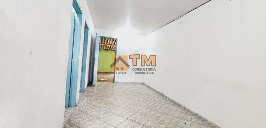 CASA COM 3 QTOS, COM ESPAÇO AMPLO NO FUNDO DO LOTE, NO BAIRRO VILA NOVA, EM SÃO SEBASTIÃO/DF.