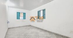 CASA COM 3 QTOS, COM ESPAÇO AMPLO NO FUNDO DO LOTE, NO BAIRRO VILA NOVA, EM SÃO SEBASTIÃO/DF.