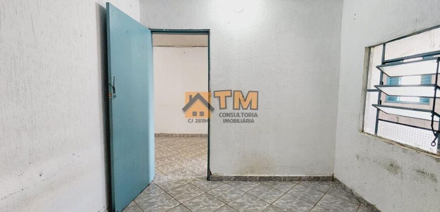 CASA COM 3 QTOS, COM ESPAÇO AMPLO NO FUNDO DO LOTE, NO BAIRRO VILA NOVA, EM SÃO SEBASTIÃO/DF.