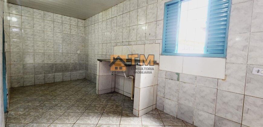 CASA COM 3 QTOS, COM ESPAÇO AMPLO NO FUNDO DO LOTE, NO BAIRRO VILA NOVA, EM SÃO SEBASTIÃO/DF.