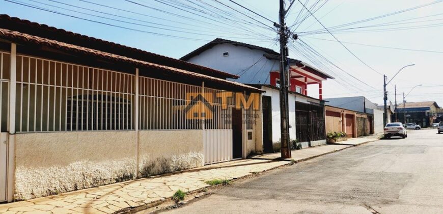 CASA BEM LOCALIZADA COM 3 QTOS, SENDO UMA SUITE, NO BAIRRO SÃO JOSÉ EM SÃO SEBASTIÃO/DF.