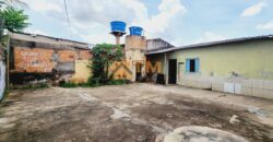 CASA COM 3 QTOS, COM ESPAÇO AMPLO NO FUNDO DO LOTE, NO BAIRRO VILA NOVA, EM SÃO SEBASTIÃO/DF.