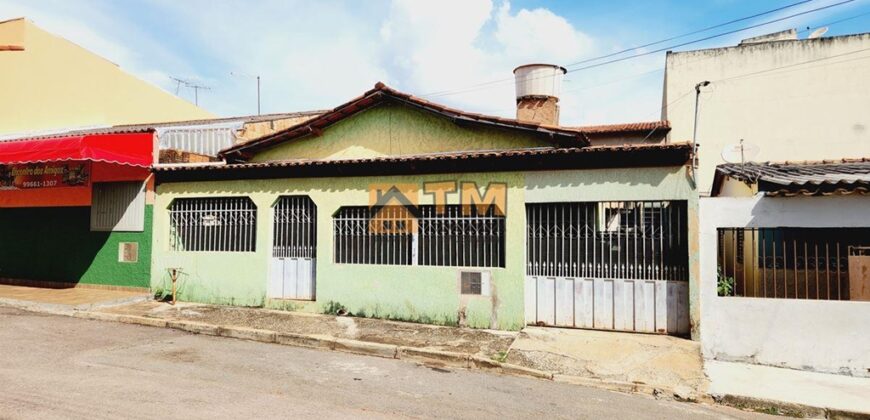 INVESTIR OU MORAR, CASA COM 3 QTOS, MAIS UM SOBRADO NOS FUNDOS, BEM LOCALIZADOS, QD. 34, DO BAIRRO SÃO JOSÉ, EM SÃO SEBASTIÃO/DF.