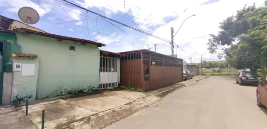 CASA COM 3 QTOS, SUITE, BAIRRO CENTRO EM SÃO SEBASTIÃO/DF.