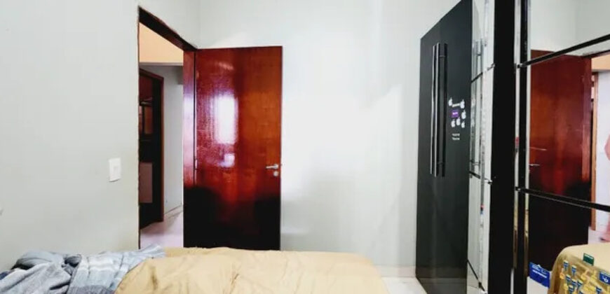 CASA COM 3 QUARTOS, SUITE, ESPAÇO NA FRENTE, BAIRRO MORRO DA CRUZ, EM SÃO SEBASTIÃO/DF