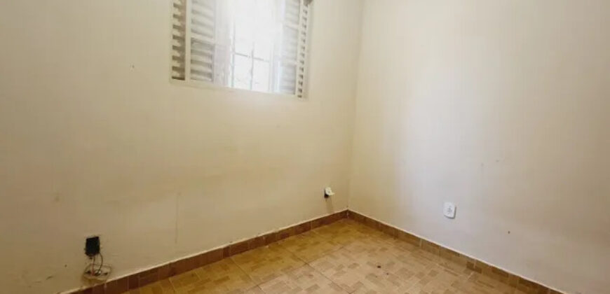Casa com 2 Quartos, Toda na Laje, Bairro Residencial Oeste, São Sebastião/DF.