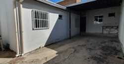 Casa quitada, escriturada e com habite-se na quadra 206, conjunto 04 do Residencial oeste