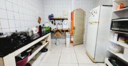 SOBRADO COM 4 QUARTOS, MAIS UMA KIT, BAIRRO SÃO EM SÃO SEBASTIÃO/DF.