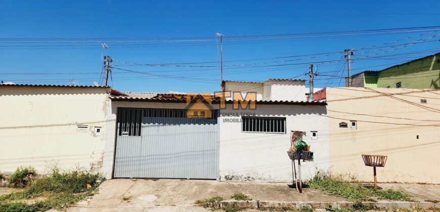 EXCELENTE CASA COM 3 QUARTOS, EM UMA DAS MELHORES QUADRAS DE SÃO SEBASTIÃO, QUADRA 205, BAIRRO RESIDENCIAL OESTE.