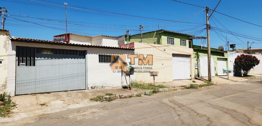 EXCELENTE CASA COM 3 QUARTOS, EM UMA DAS MELHORES QUADRAS DE SÃO SEBASTIÃO, QUADRA 205, BAIRRO RESIDENCIAL OESTE.