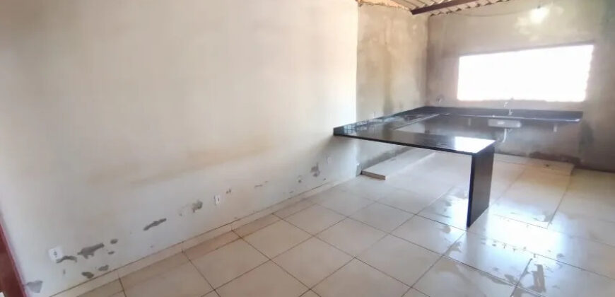 CASA COM 1 SUITE AMPLA, BAIRRO MORRO DA CRUZ, EM SÃO SEBASTIÃO/DF.