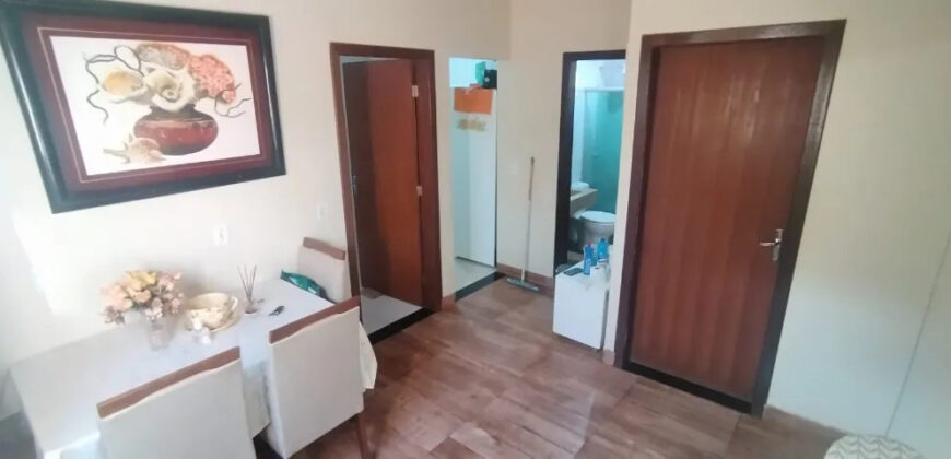 EXCELENTE CASA COM 2 QUARTOS, BAIRRO MORRO DA CRUZ, EM SÃO SEBASTIÃO/DF.