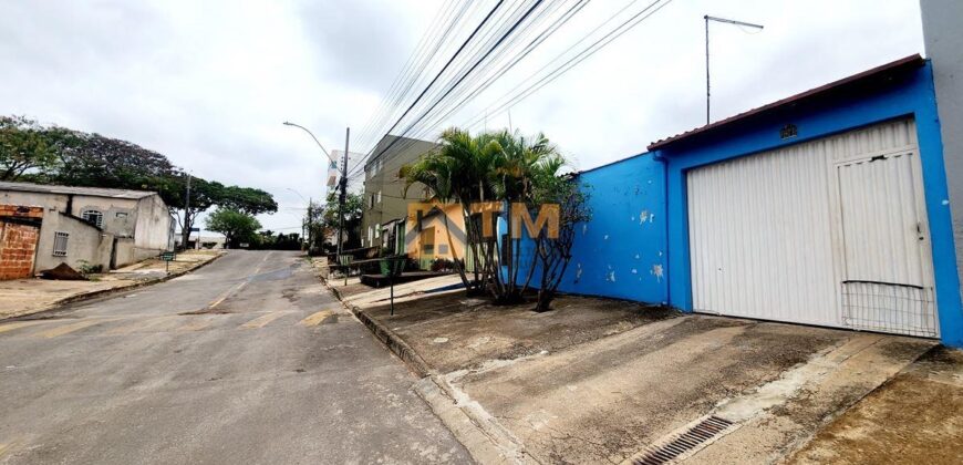 EXCELENTE CASA COM 3 QTOS, NA QUADRA 203 DO BAIRRO RESIDENCIAL OESTE, EM SÃO SEBASTIÃO/DF.