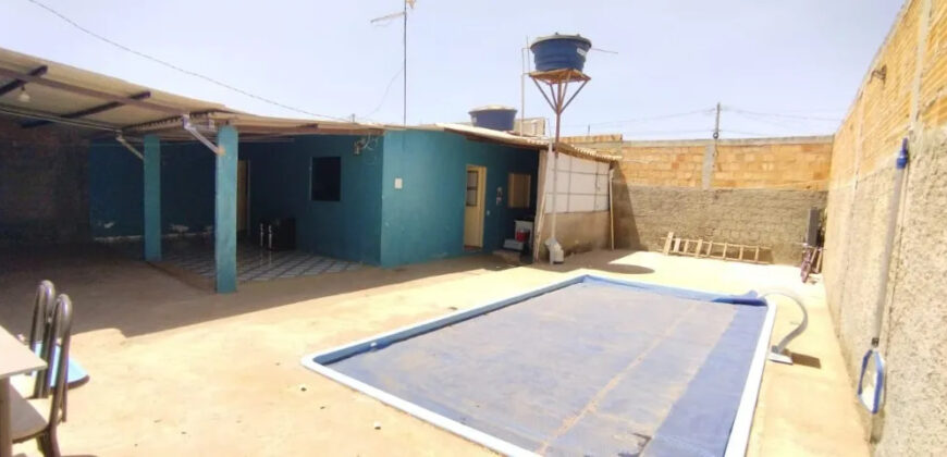 EXCELENTE CASA COM PISCINA AQUECIDA, NO BAIRRO MORRO DA CRUZ, PERTO DA FEIRA PERMANENTE, EM SÃO SEBASTIÃO/DF.,