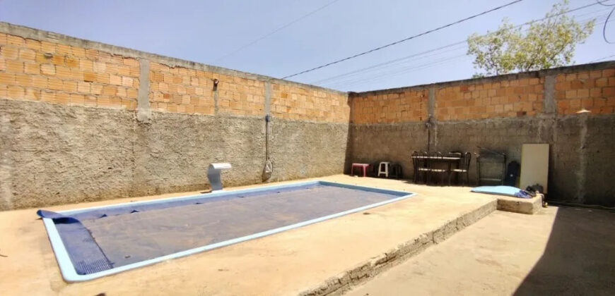 EXCELENTE CASA COM PISCINA AQUECIDA, NO BAIRRO MORRO DA CRUZ, PERTO DA FEIRA PERMANENTE, EM SÃO SEBASTIÃO/DF.,