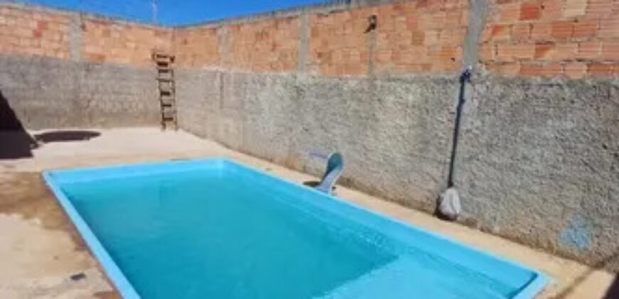 EXCELENTE CASA COM PISCINA AQUECIDA, NO BAIRRO MORRO DA CRUZ, PERTO DA FEIRA PERMANENTE, EM SÃO SEBASTIÃO/DF.,